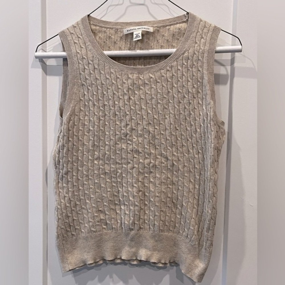 Banana Republic Beige Knit Sleeveless Sweater (Size XS Petite)